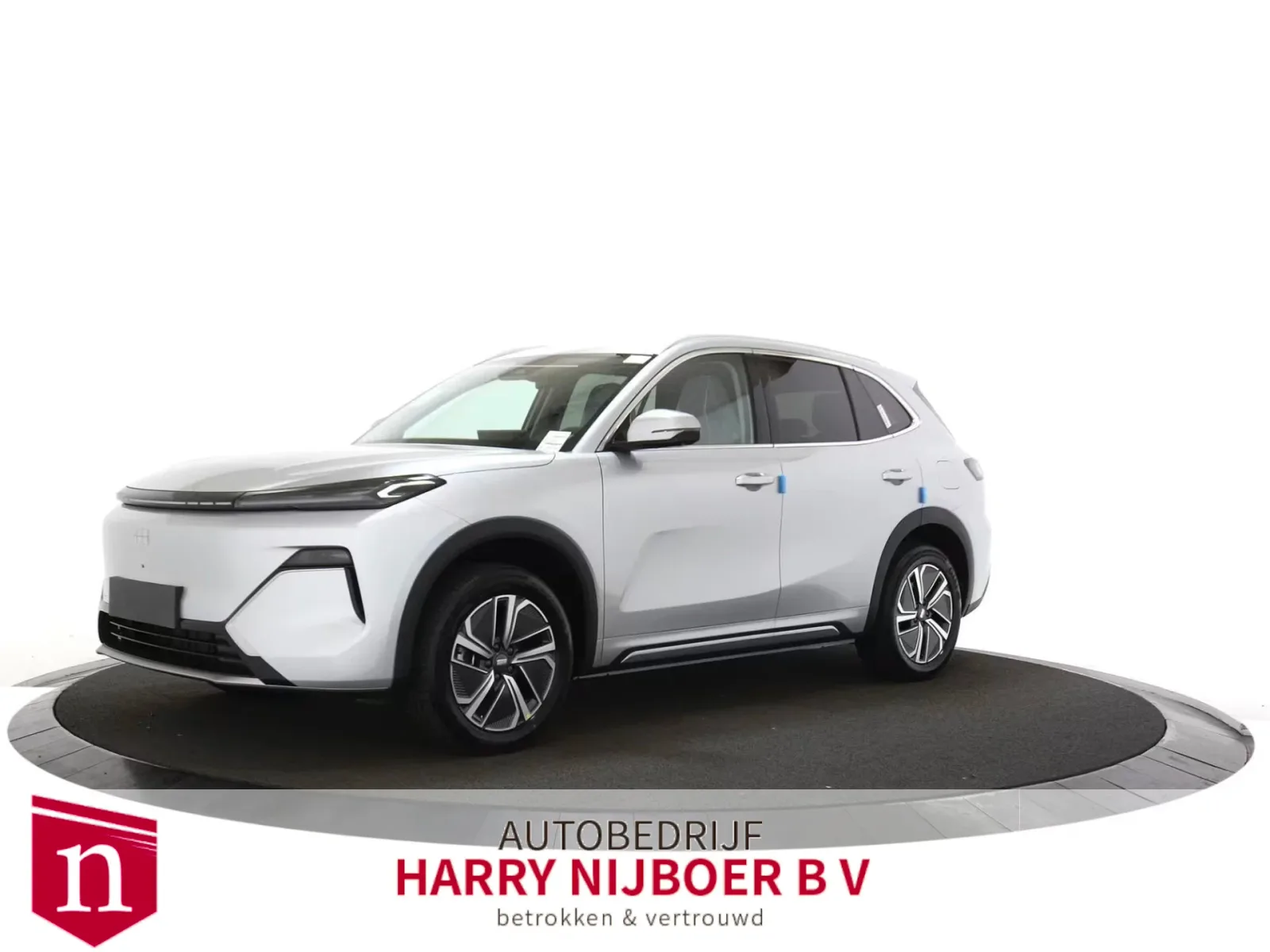 Geely Starray EM-i (2026) — foto 1
