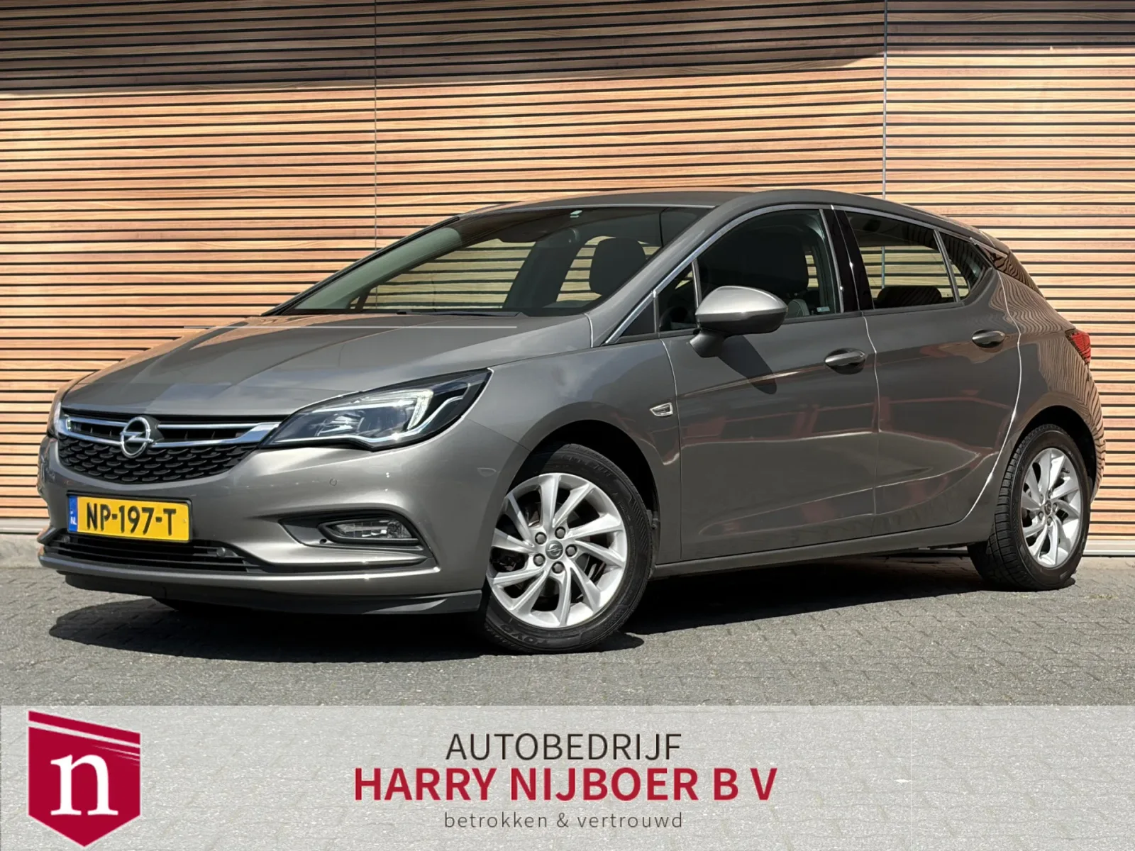 Opel Astra (2017) — foto 1