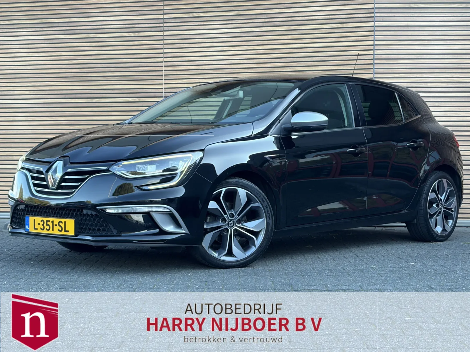 Renault Mégane (2017) — foto 1