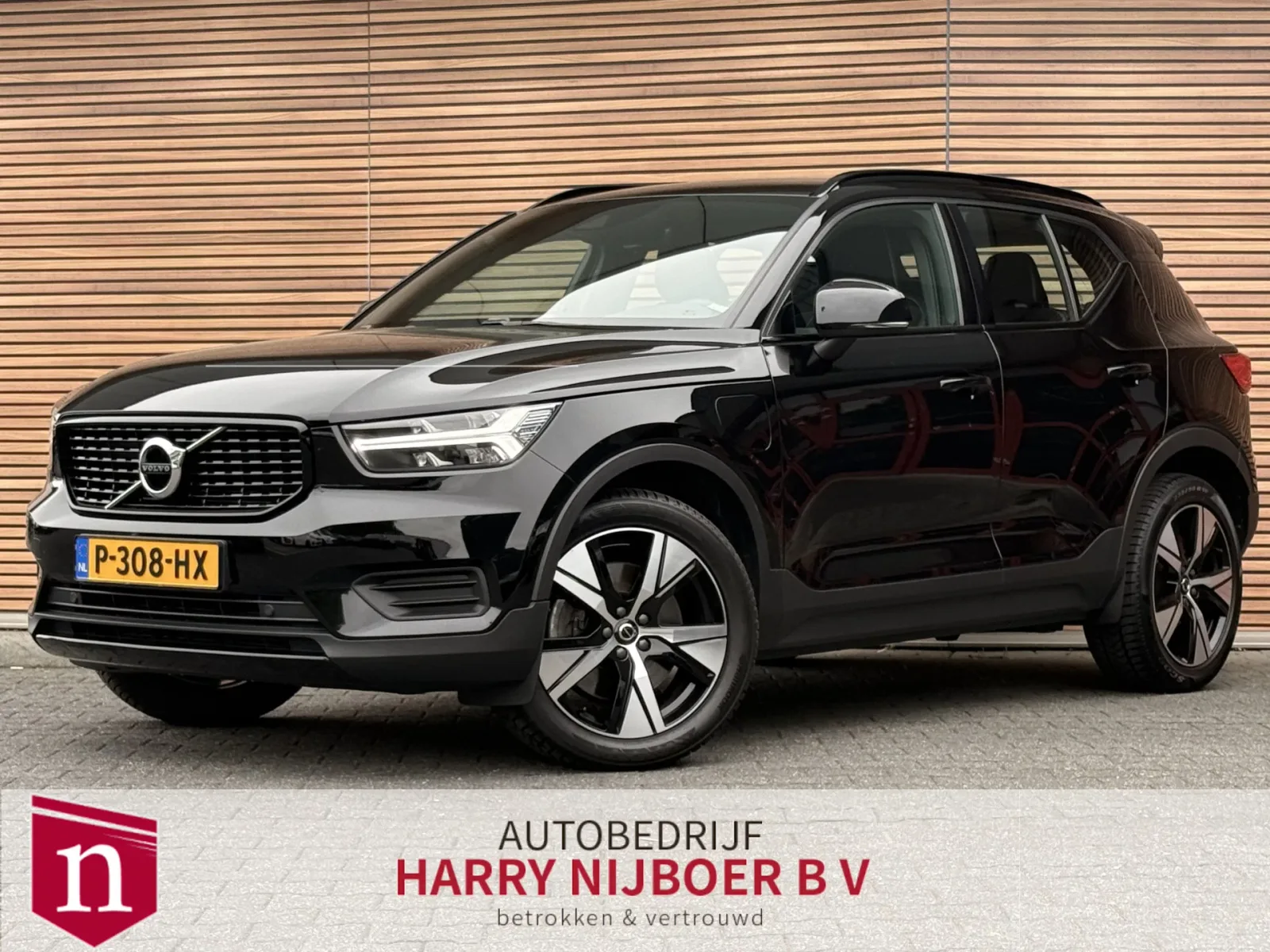 Volvo XC40 (2022) — foto 1