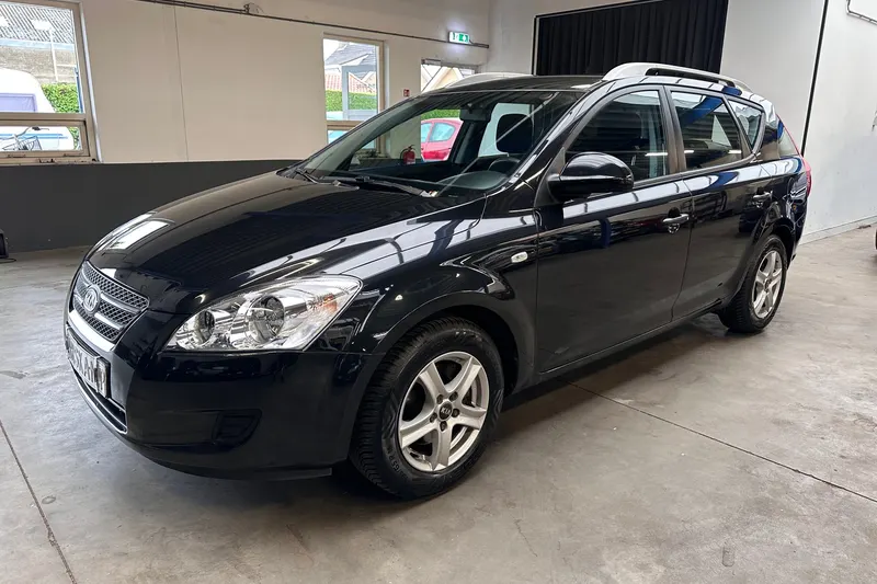 Kia Cee'd (2010)