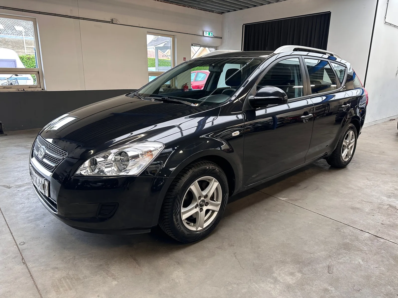 Kia Cee'd (2010) — foto 1