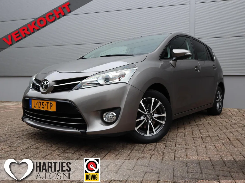 Toyota Verso (2015) — foto 1