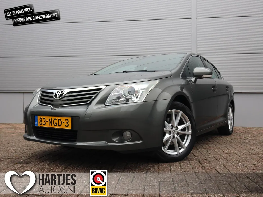Toyota Avensis (2010) — foto 1