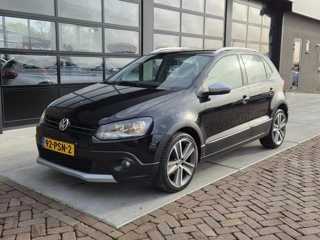 Volkswagen Polo (2011) — foto 1