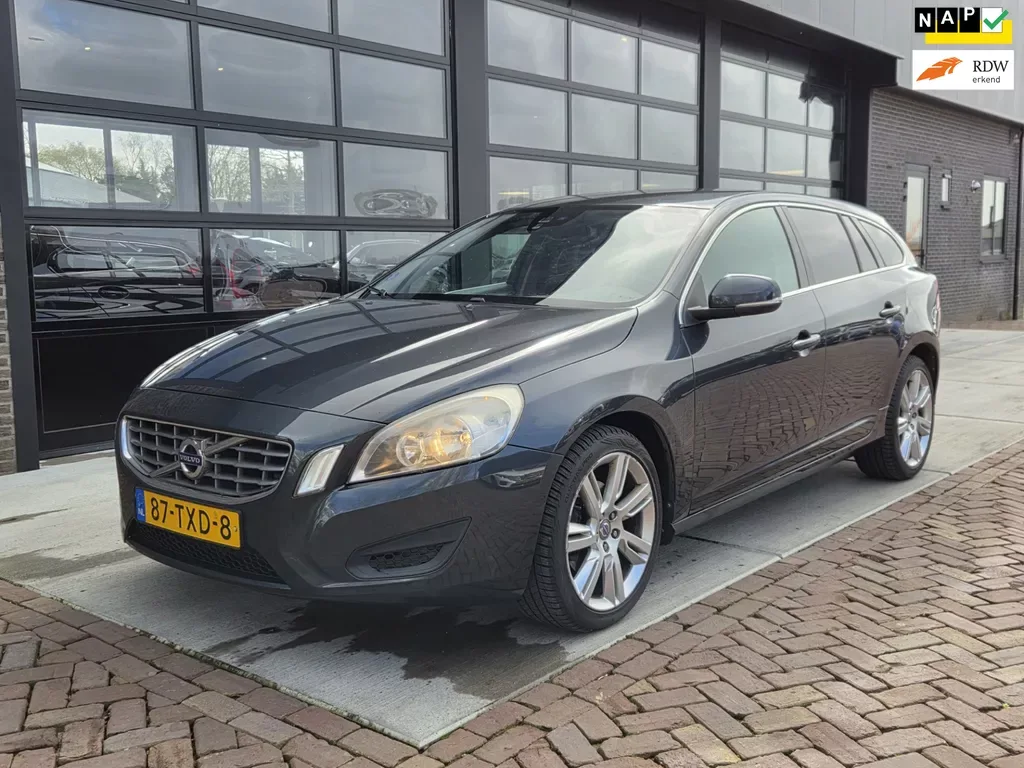 Volvo V60 (2012) — foto 1