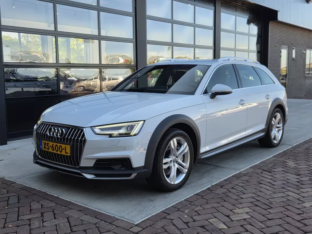 Audi A4 (2018) — foto 1