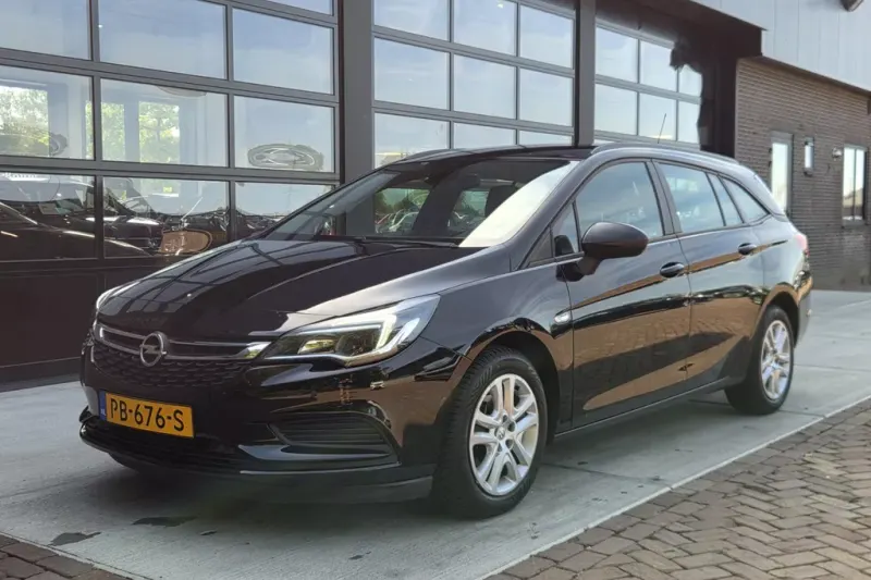 Opel Astra (2017)