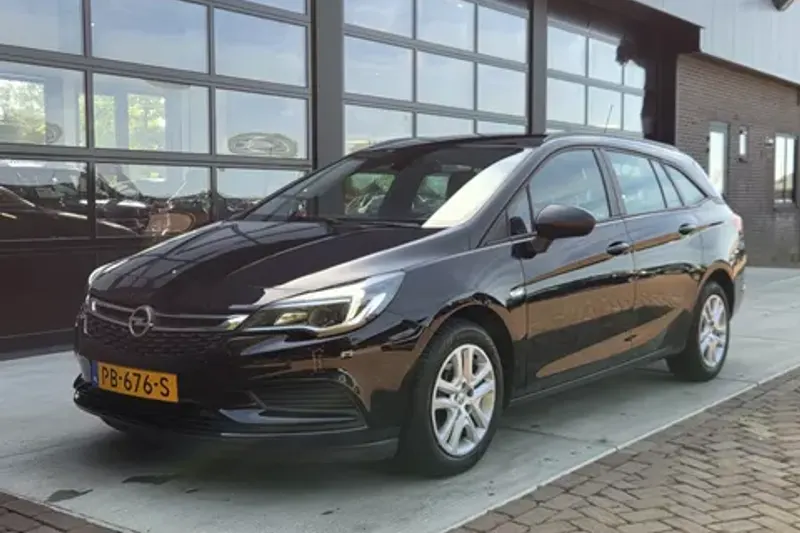 Opel Astra (2017)