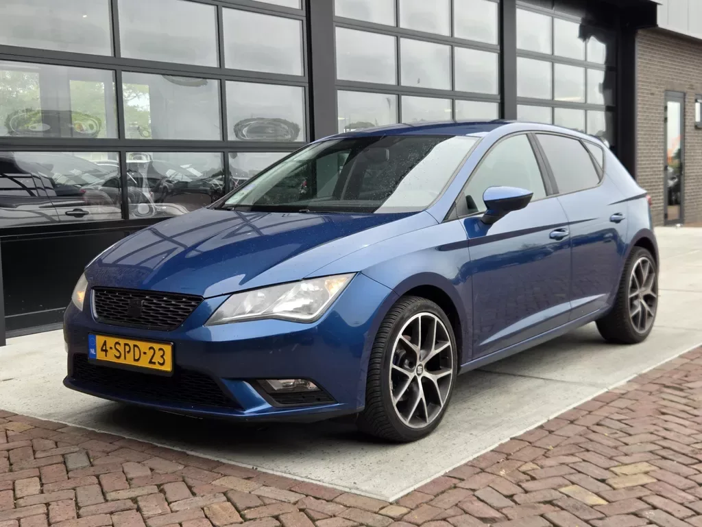 SEAT Leon (2013) — foto 1