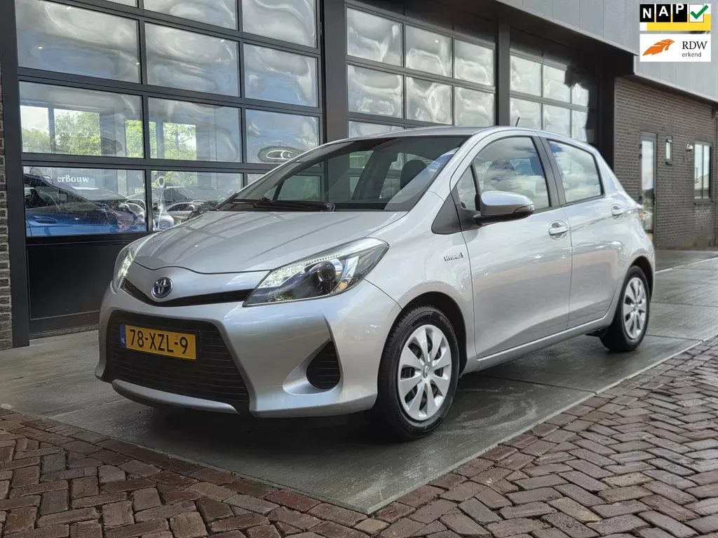 Toyota Yaris (2012) — foto 1