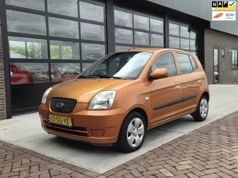Kia Picanto (2006) — foto 1