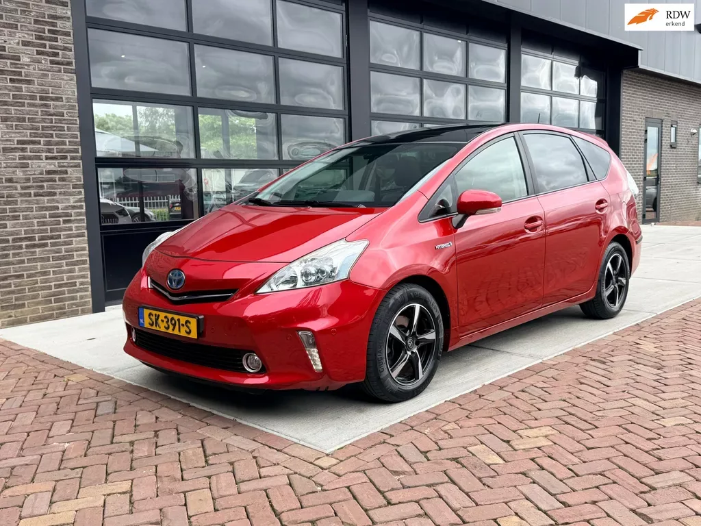 Toyota Prius (2013) — foto 1