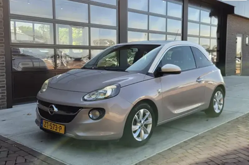 Opel Adam (2014)