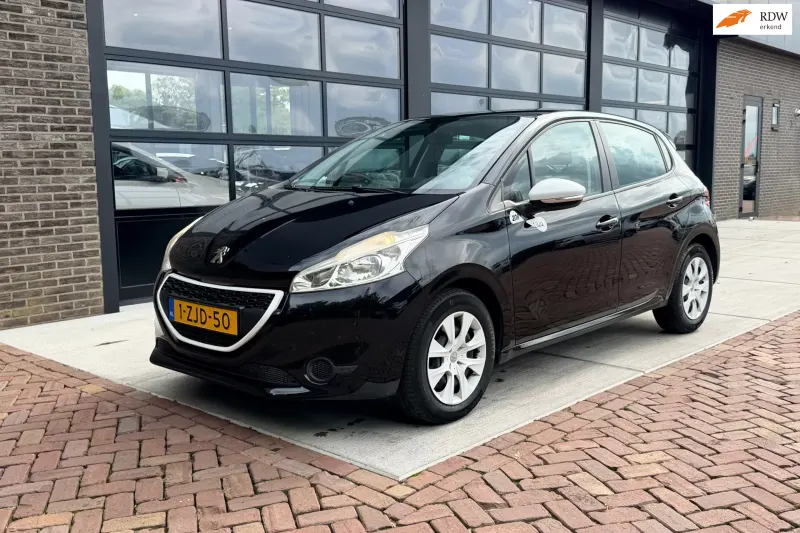 Peugeot 208 (2015)