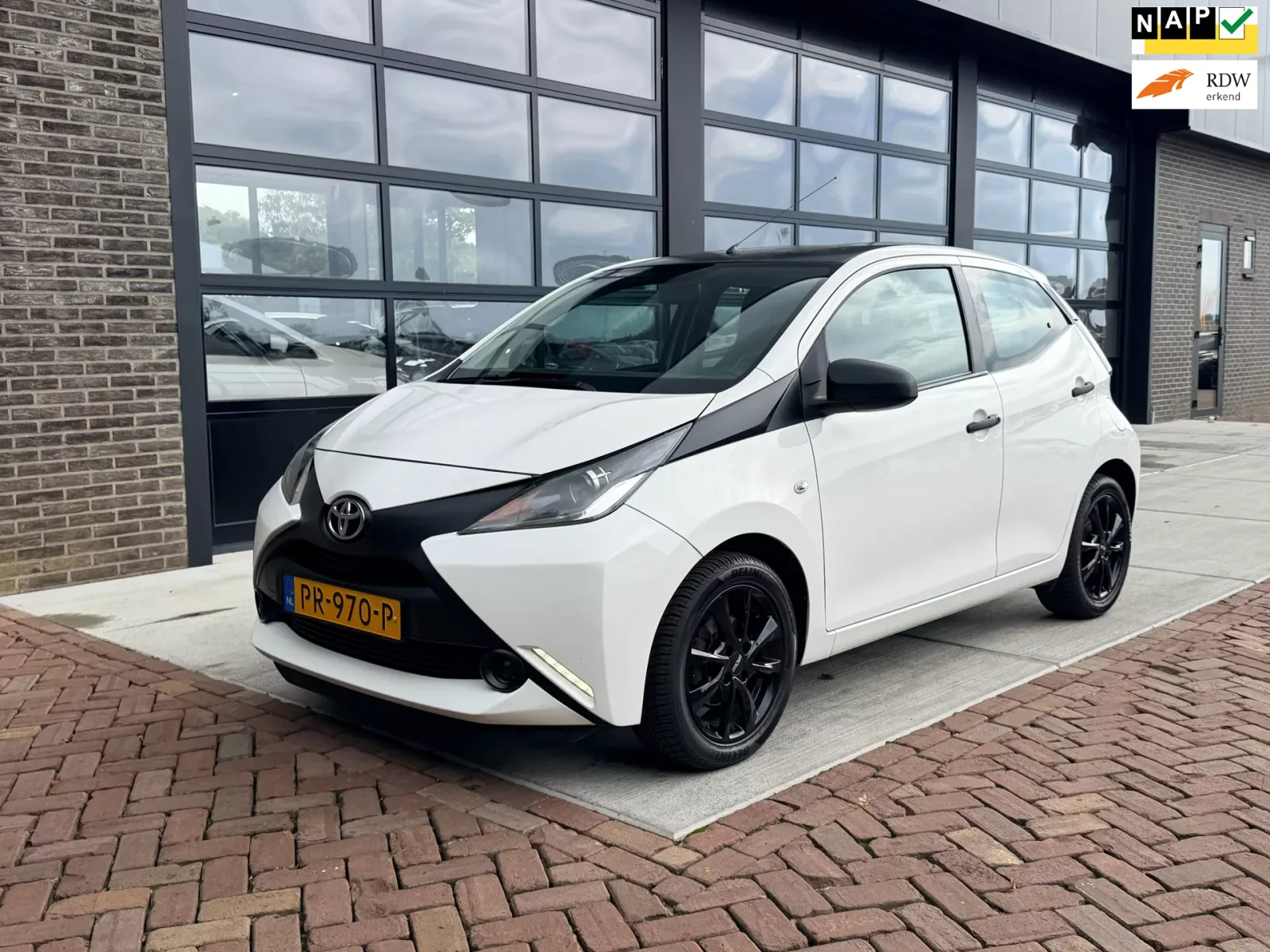 Toyota Aygo (2017) — foto 1