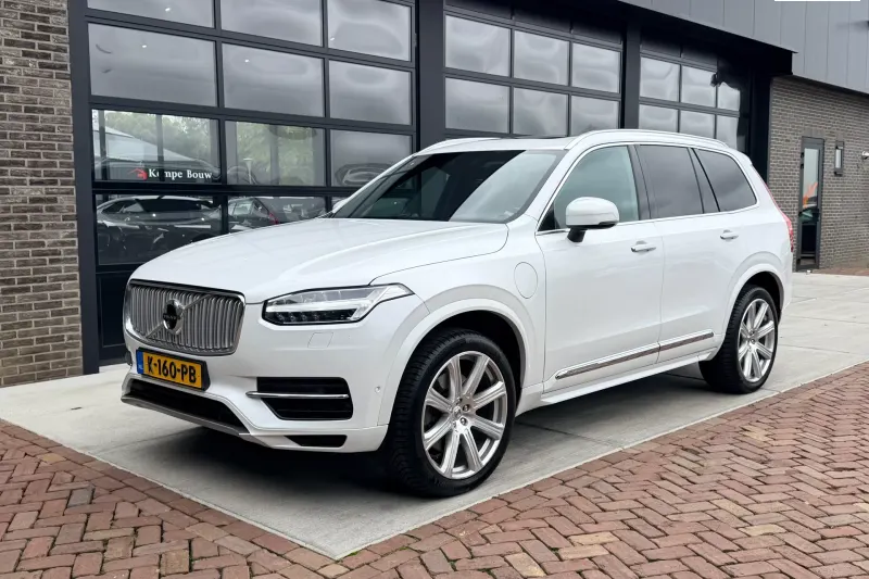 Volvo XC90 (2017)