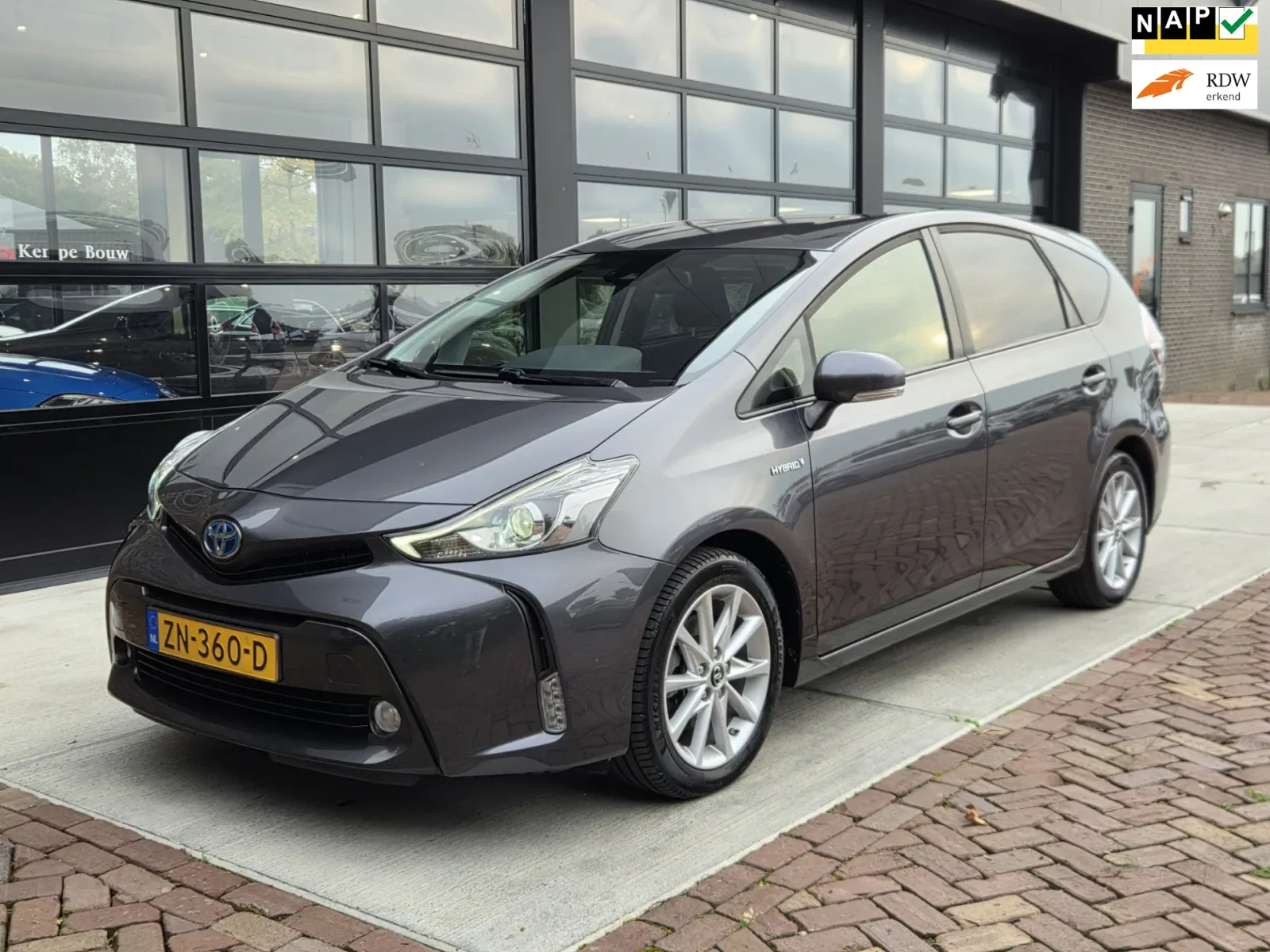 Toyota Prius (2019) — foto 1