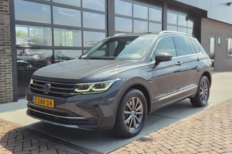 Volkswagen Tiguan (2021)