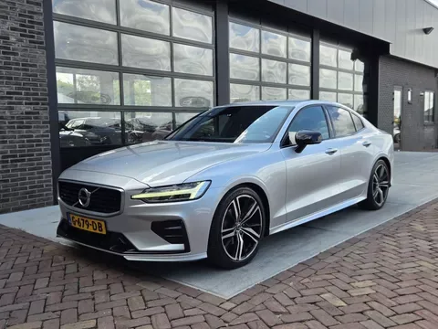 Volvo S60 (2019) — foto 1