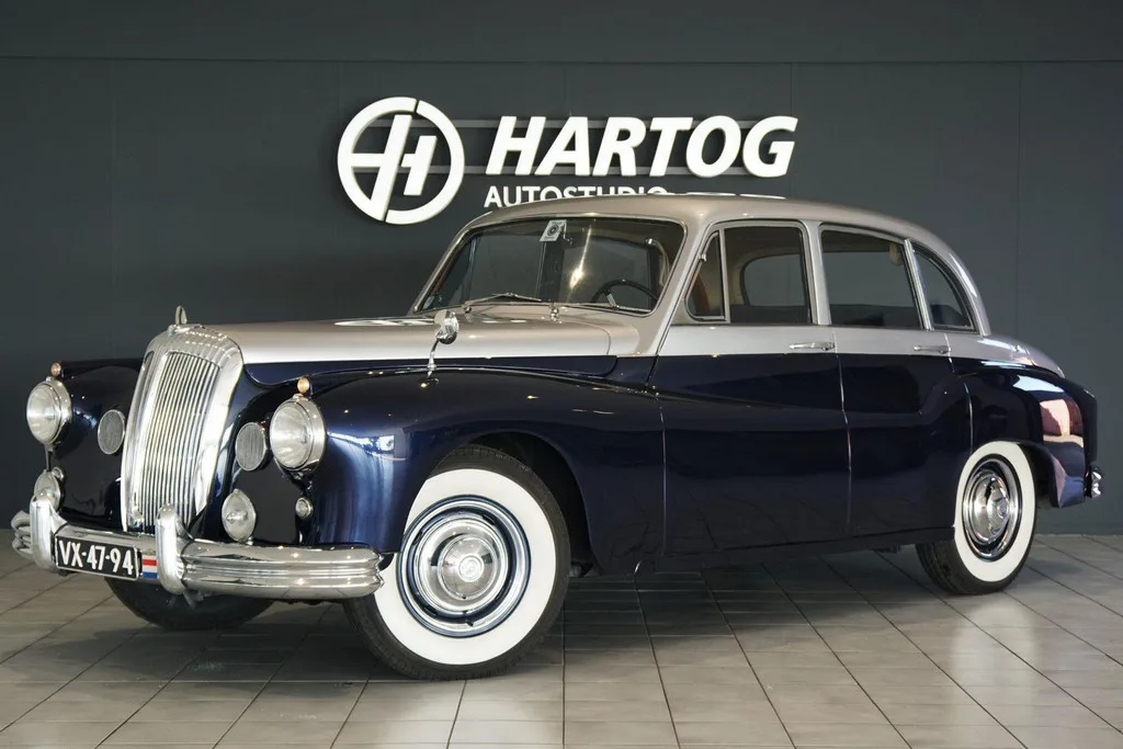 Daimler 104 (1957) — foto 1