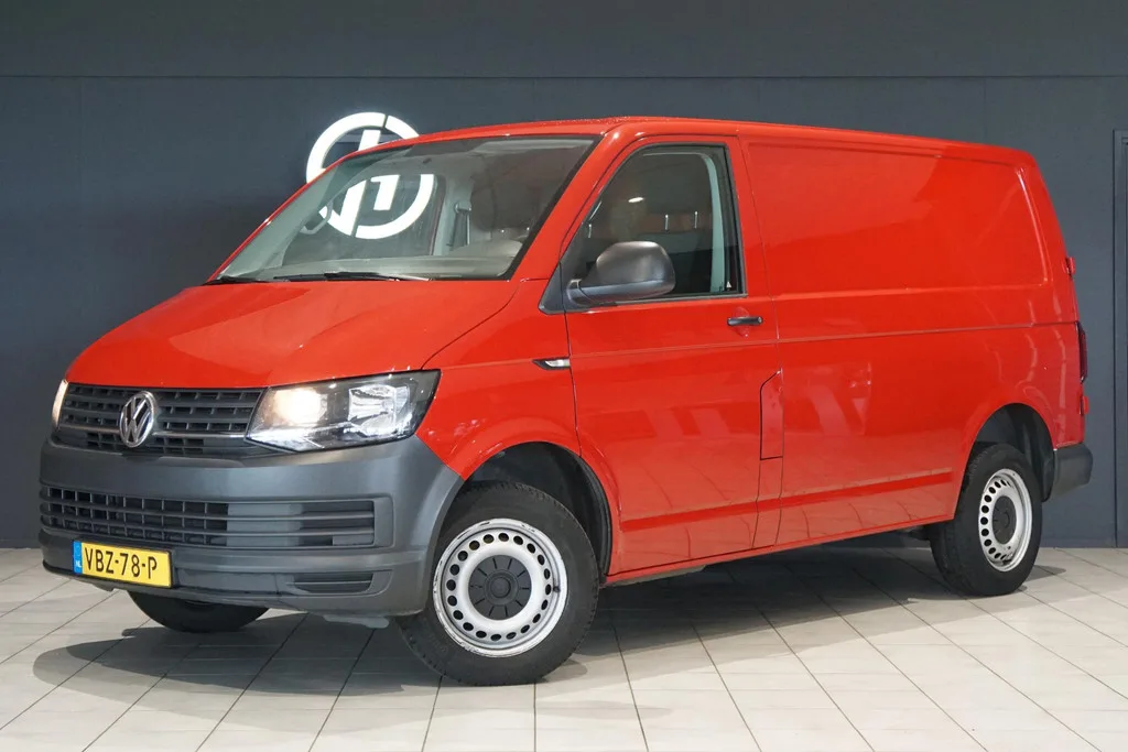 Volkswagen Transporter (2019) — foto 1