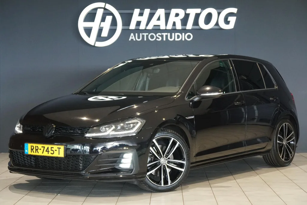 Volkswagen Golf (2017) — foto 1