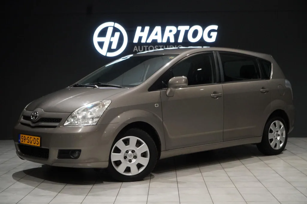 Toyota Verso (2006) — foto 1