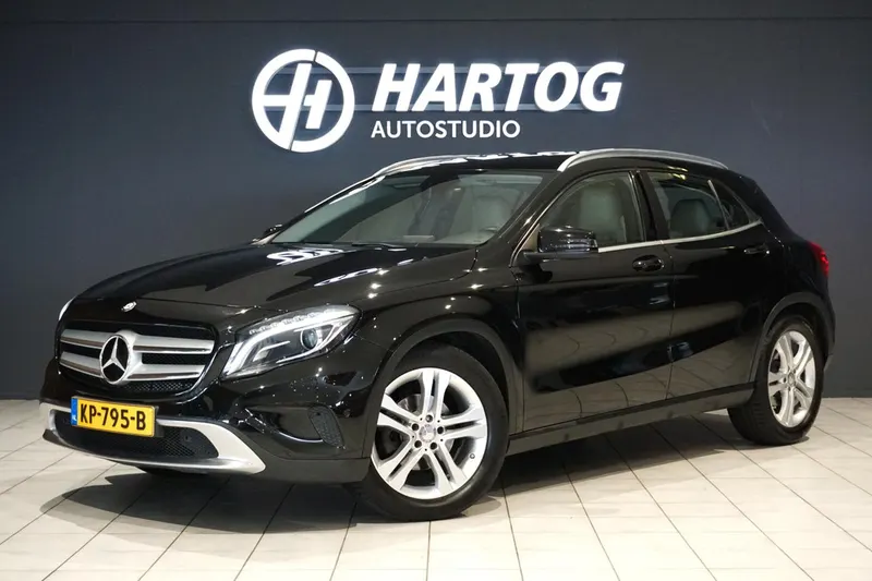 Mercedes-Benz GLA (2015)