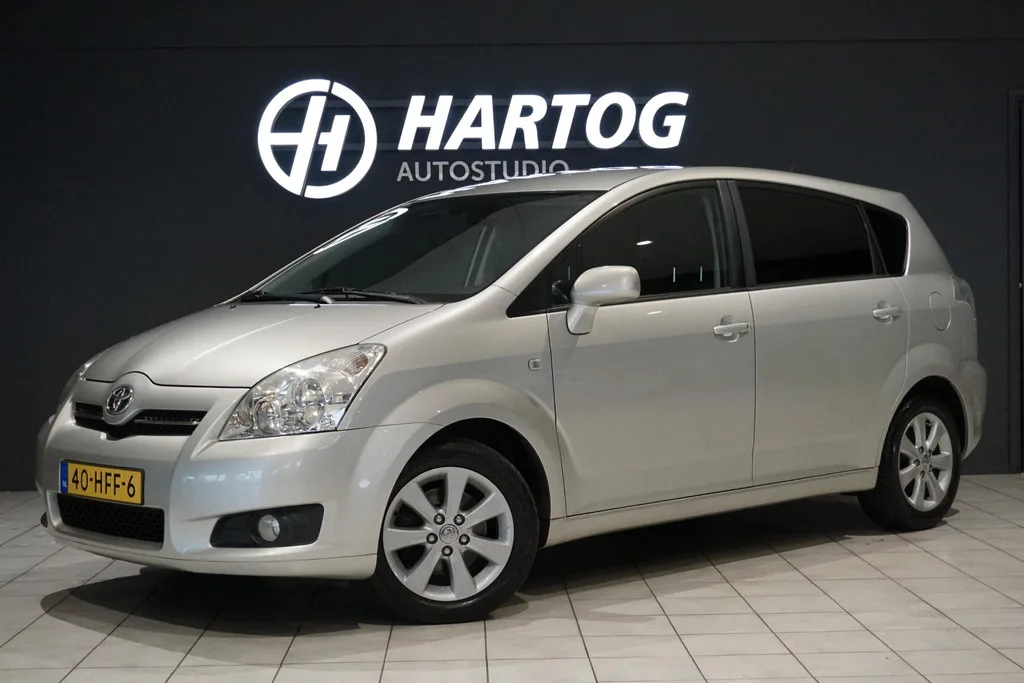 Toyota Verso (2008) — foto 1