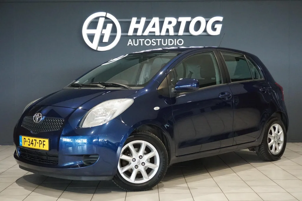Toyota Yaris (2006) — foto 1