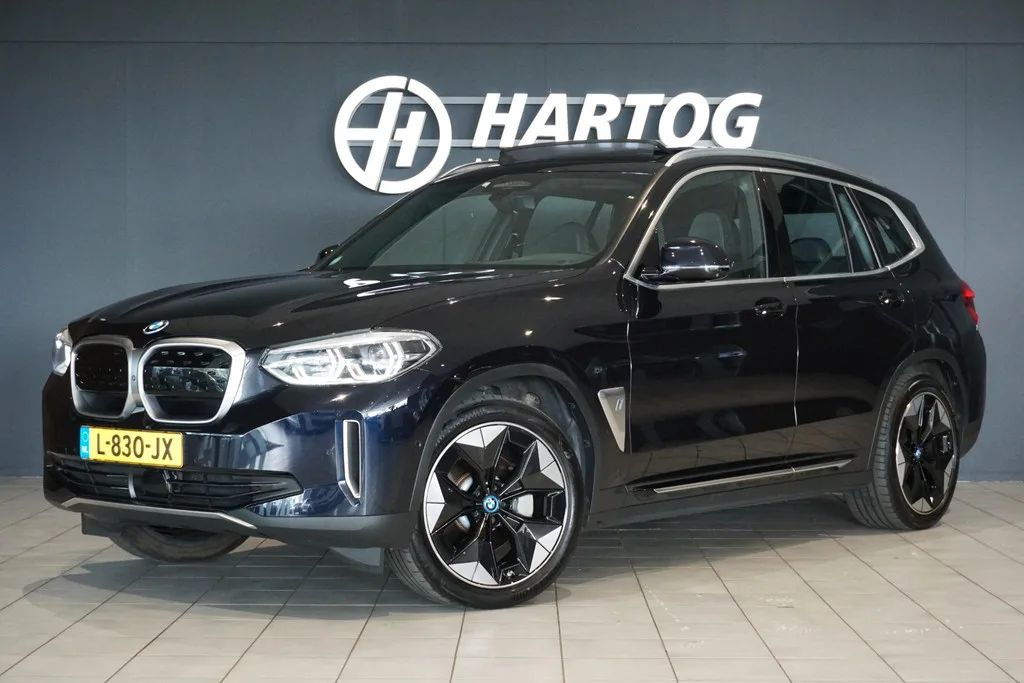BMW iX3 (2021) — foto 1
