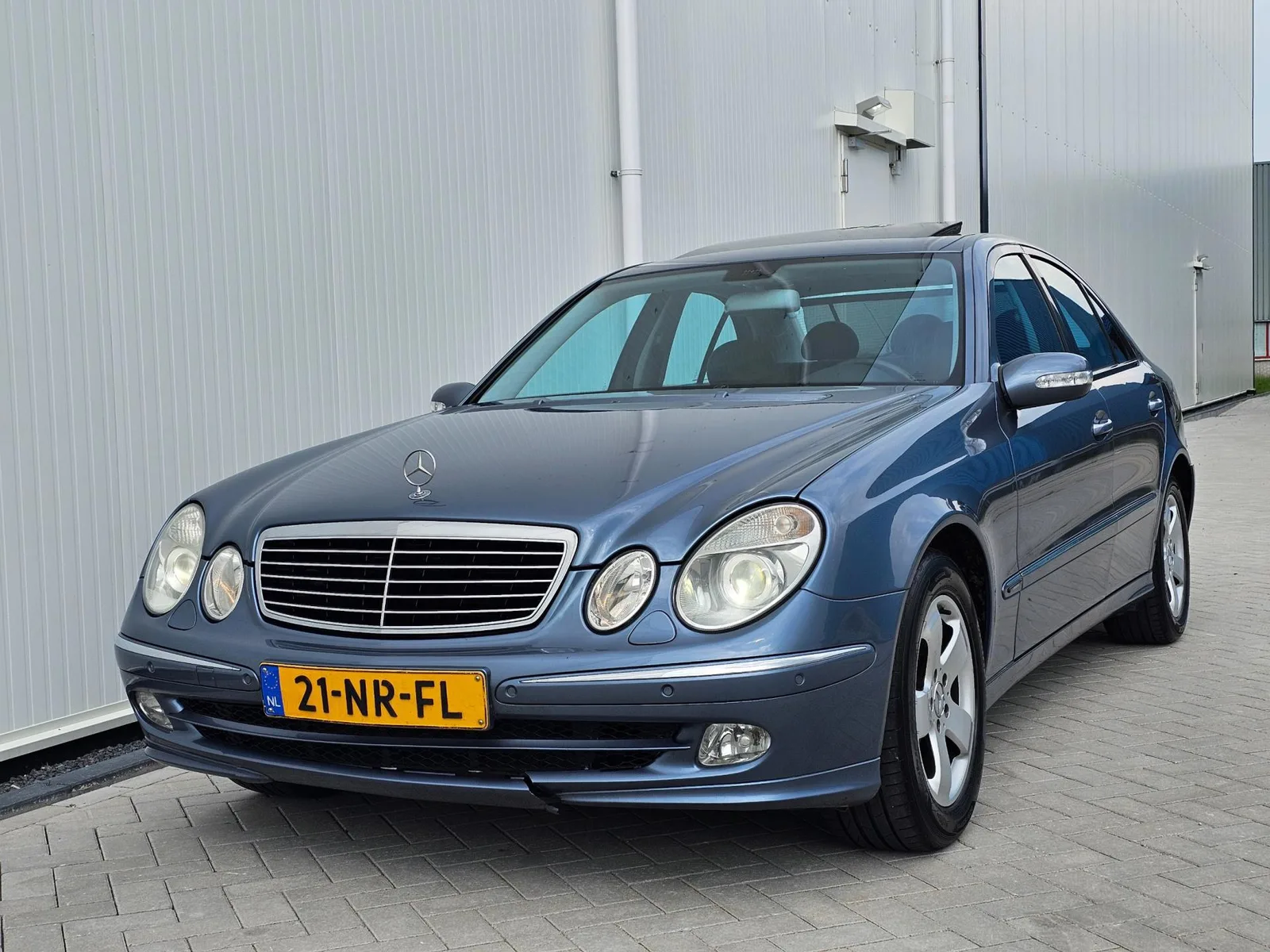 Mercedes-Benz E-Klasse (2004) — foto 1