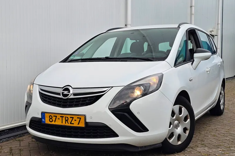 Opel Zafira Tourer (2012)