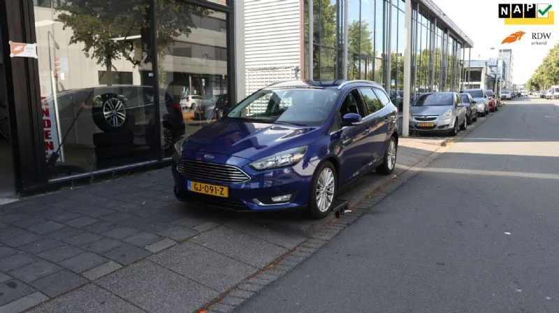 Ford Focus (2015) — foto 1