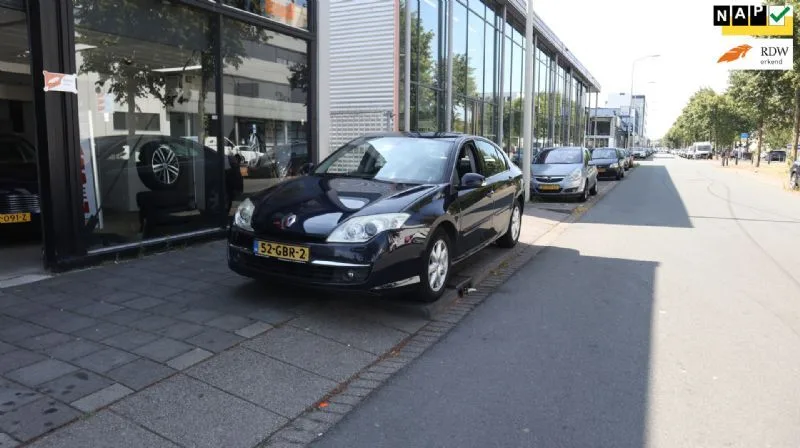 Renault Laguna (2008) — foto 1
