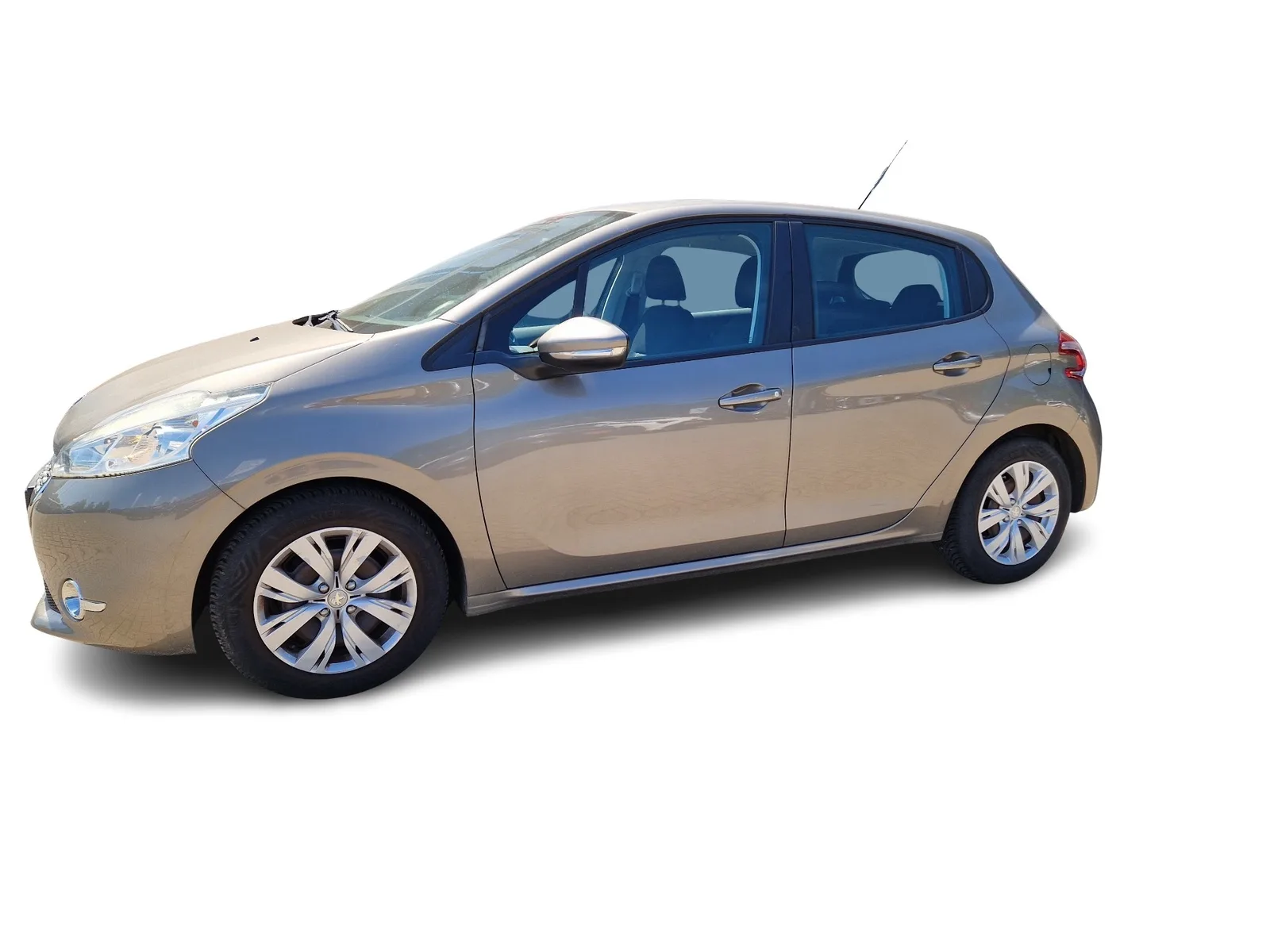 Peugeot 208 (2013) — foto 1