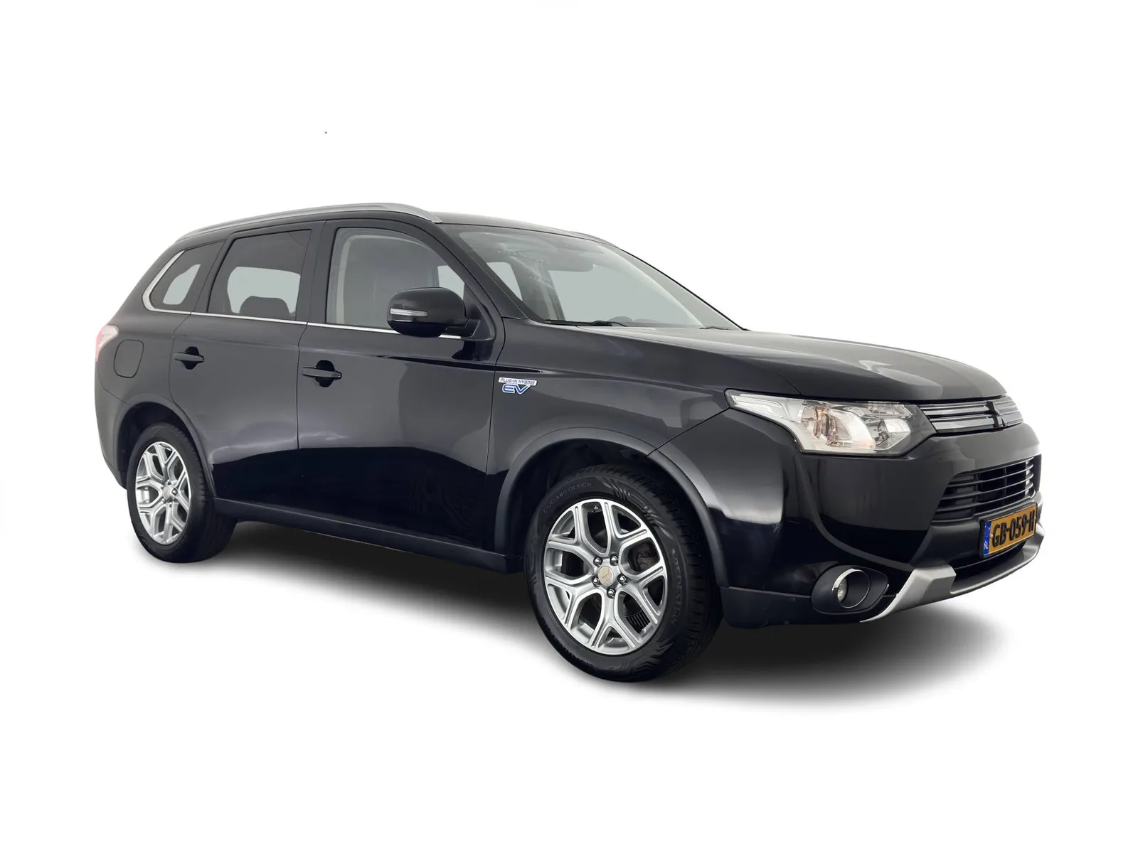 Mitsubishi Outlander (2015) — foto 1