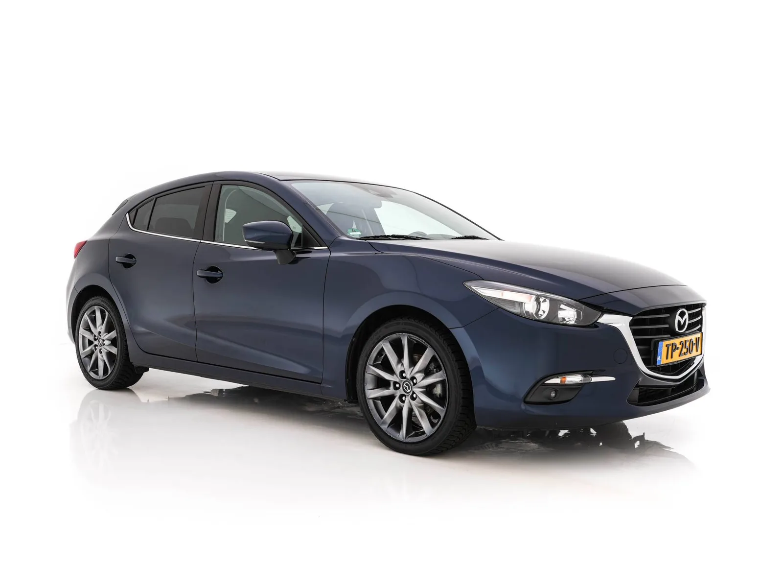 Mazda 3 (2018) — foto 1