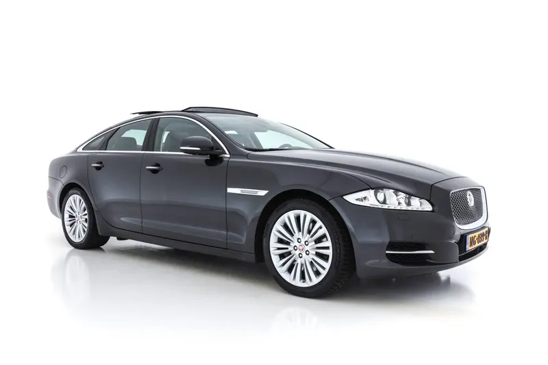Jaguar XJ (2015)