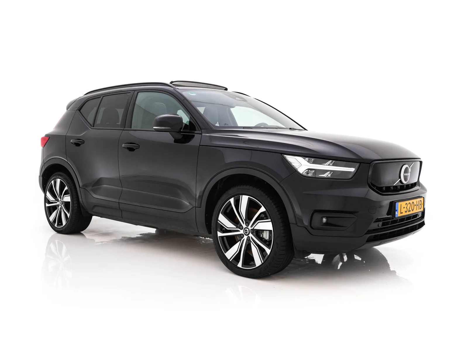 Volvo XC40 (2021) — foto 1