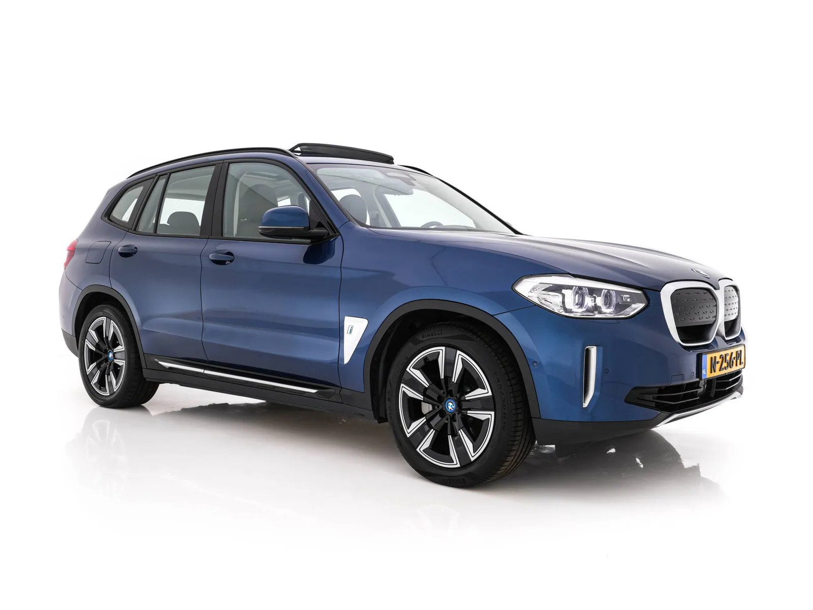 BMW iX3 (2021) — foto 1