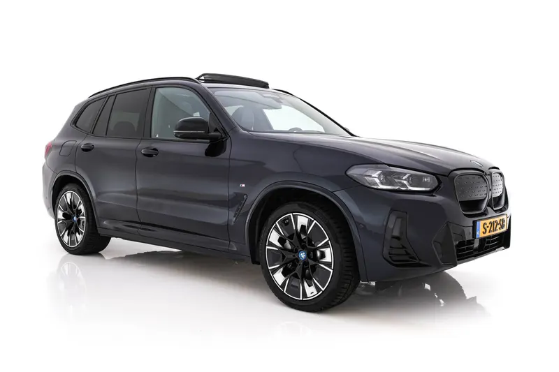 BMW iX3 (2023)