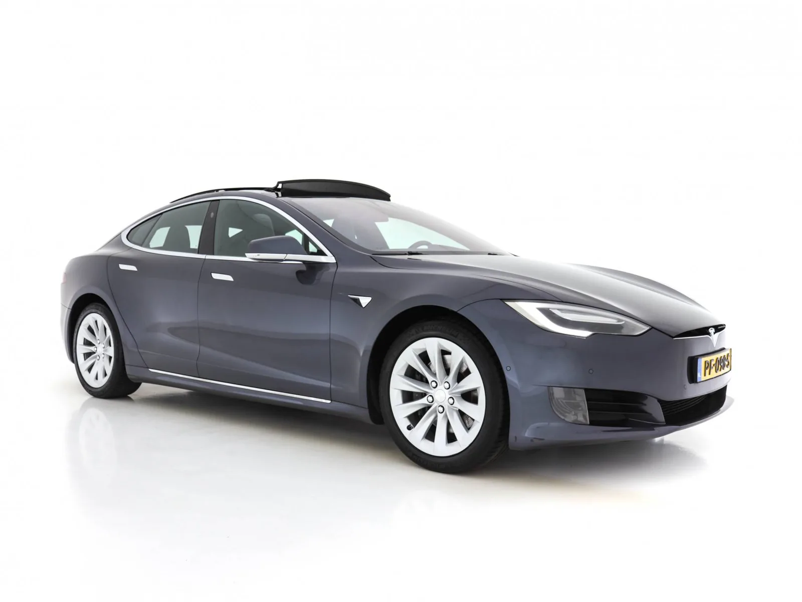 Tesla Model S (2017) — foto 1