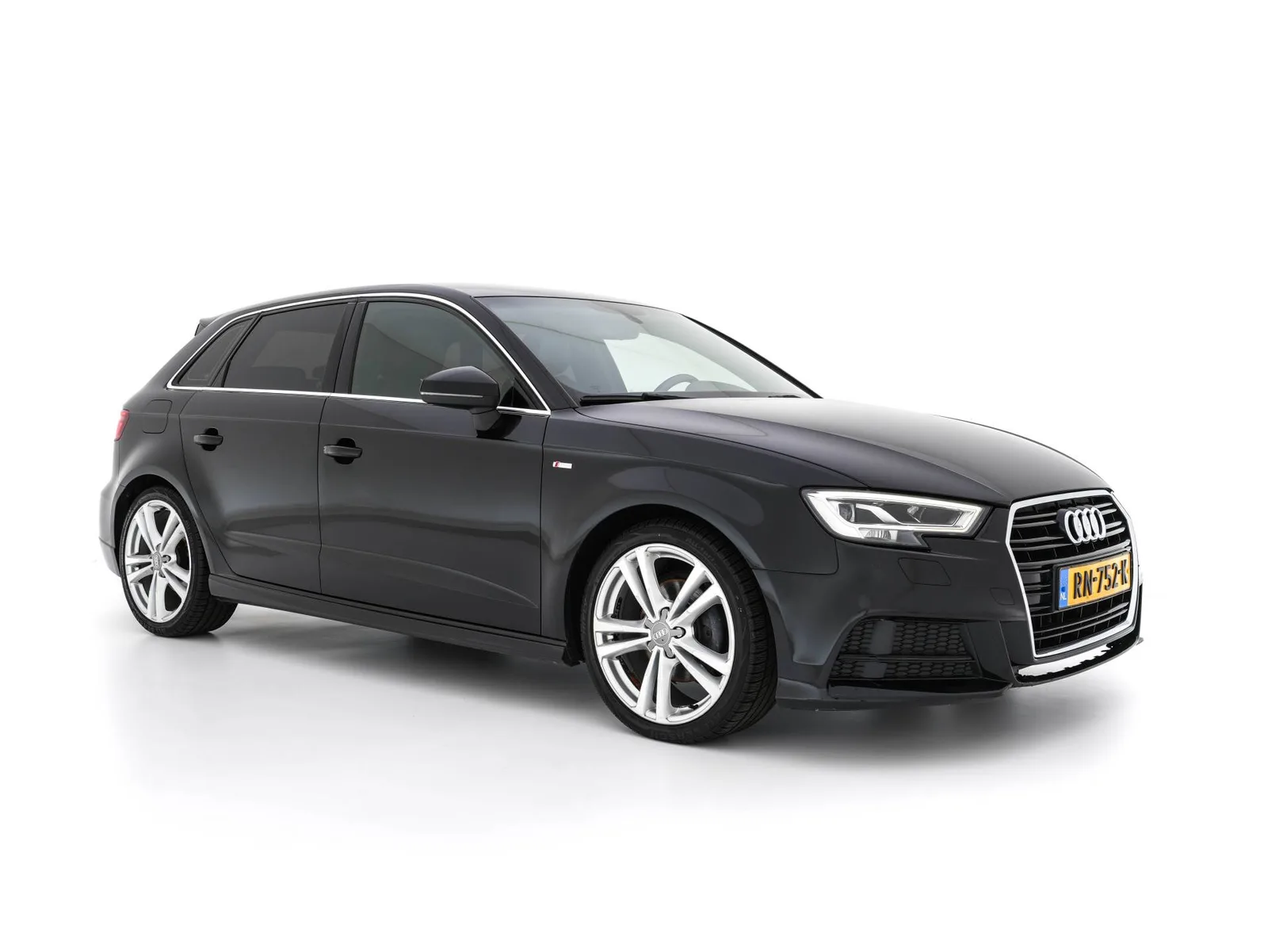 Audi A3 (2018) — foto 1