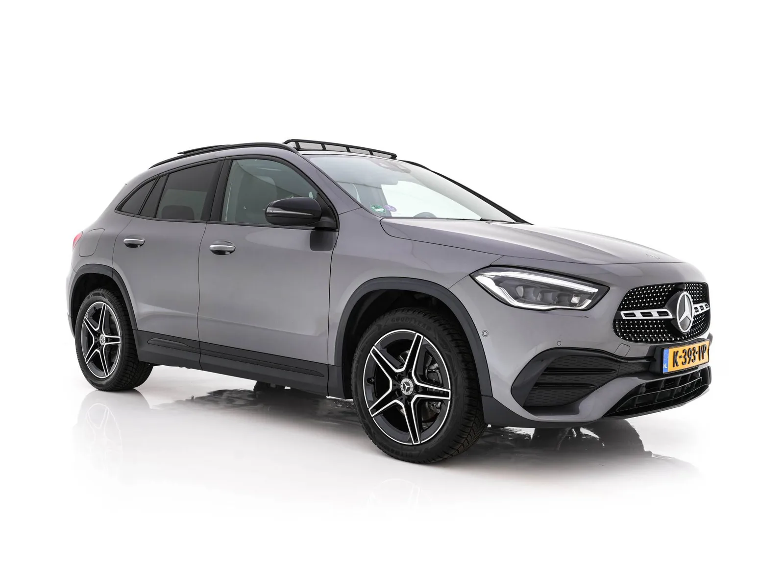 Mercedes-Benz GLA (2021) — foto 1