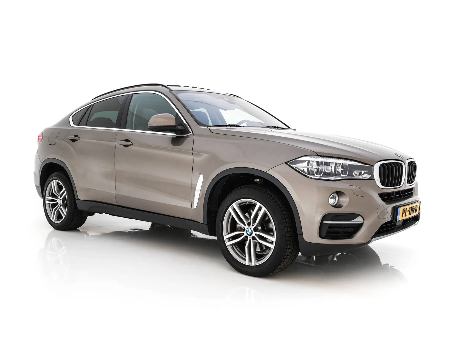 BMW X6 (2017) — foto 1