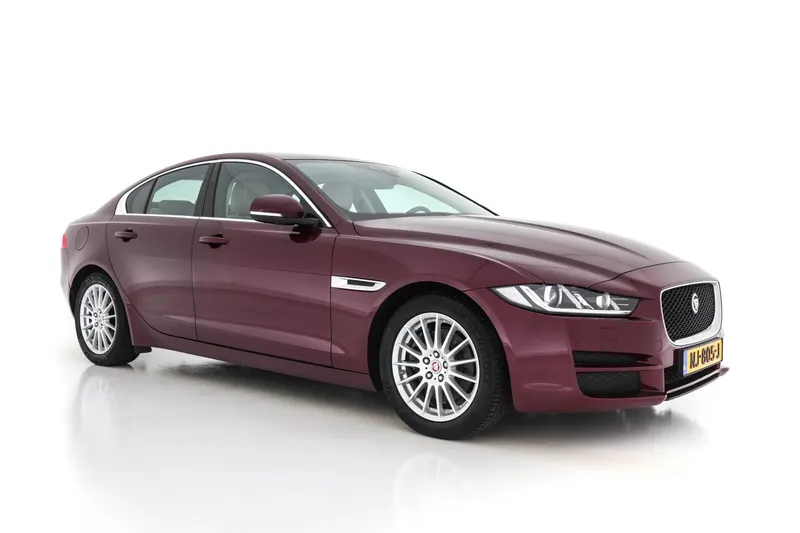 Jaguar XE (2017)