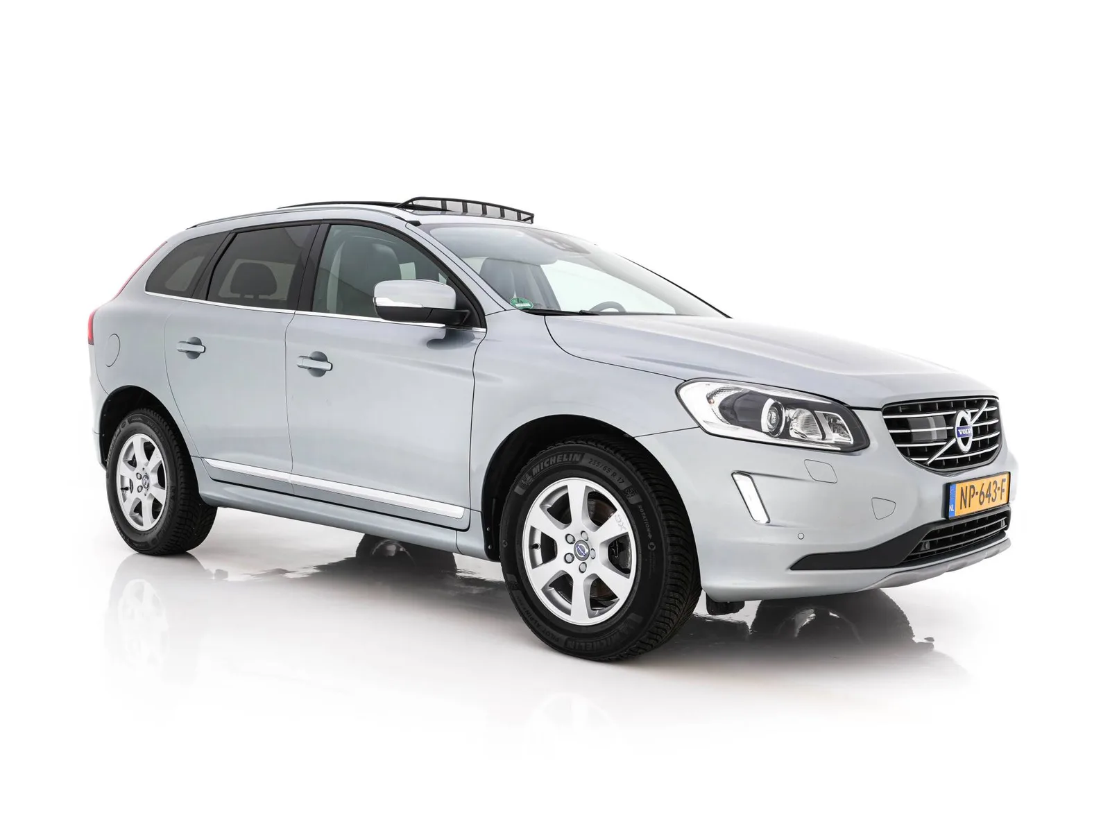 Volvo XC60 (2017) — foto 1