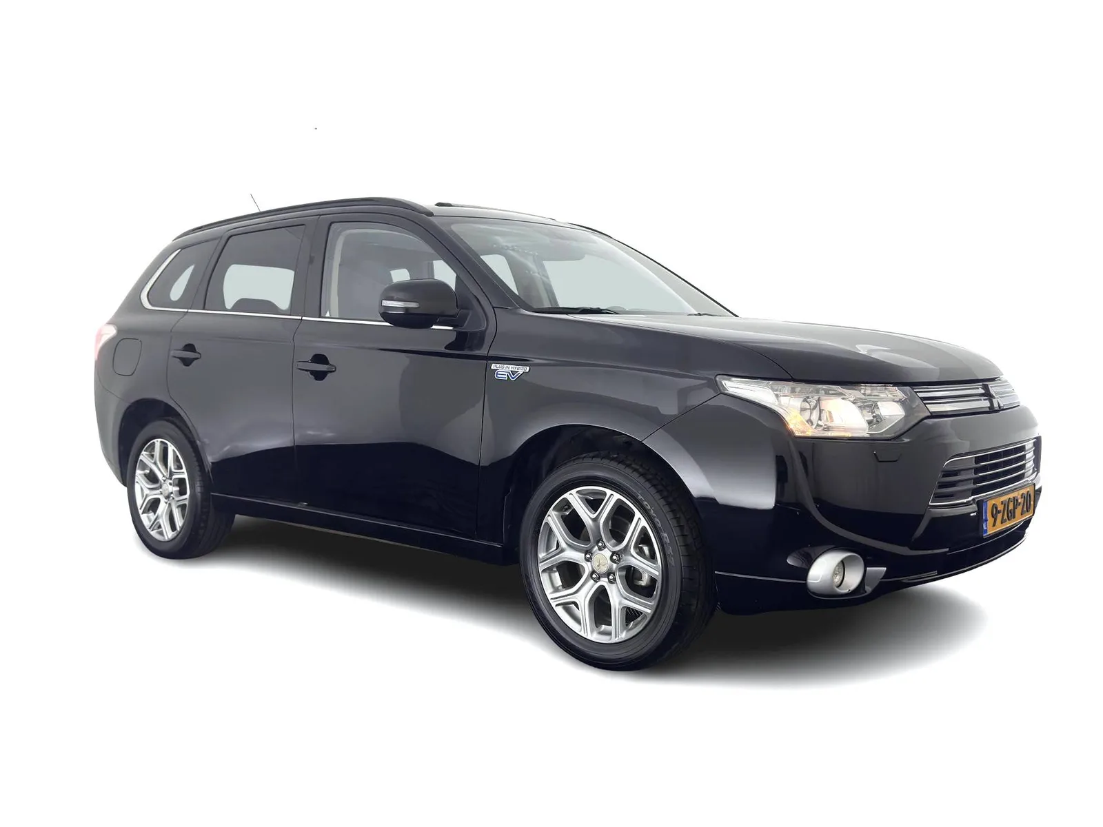 Mitsubishi Outlander (2015) — foto 1